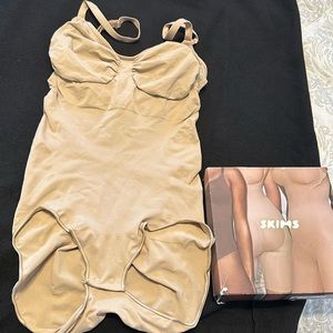 SKIMS Sculpting Bodysuit Brief With Snaps